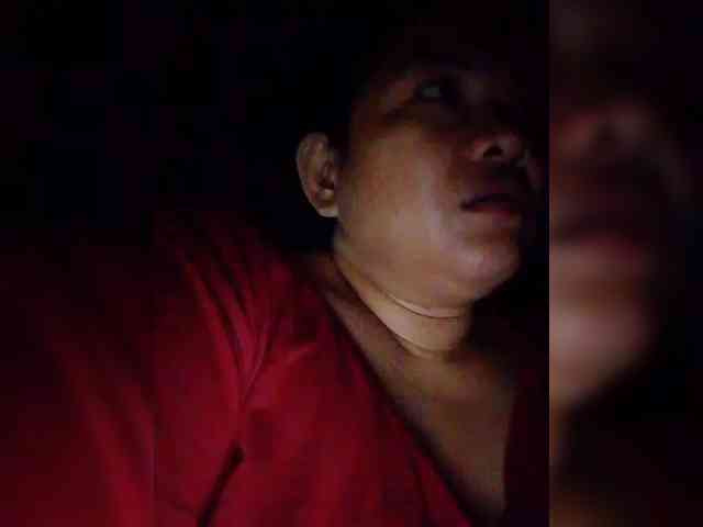 NaughtyWetPieXx webcam