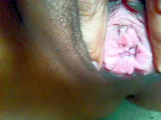 NaughtyWetPieXx webcam