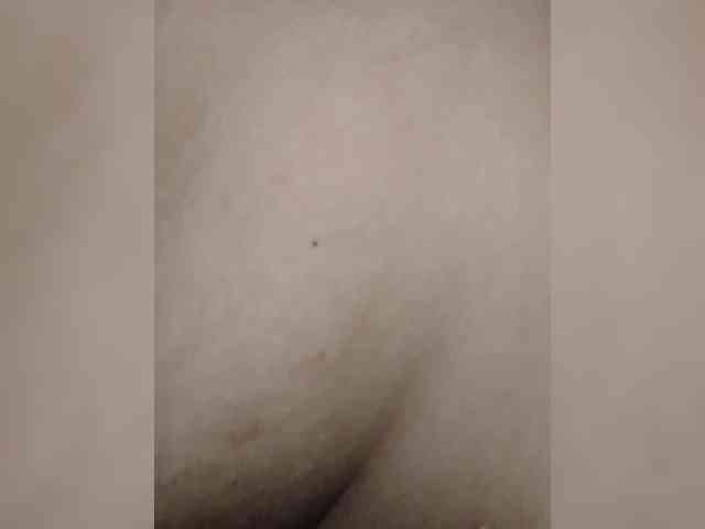 NaughtyWetPieXx webcam