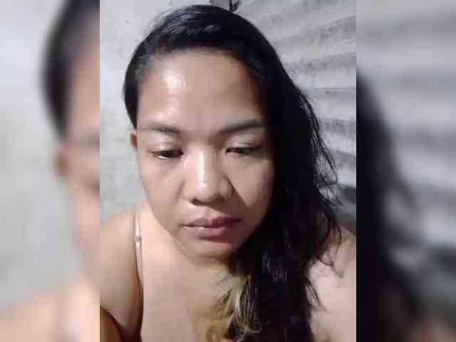 NaughtyWetPieXx webcam