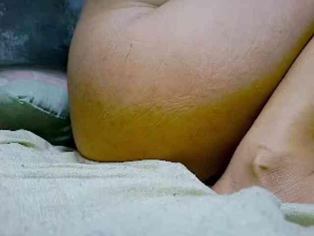 NaughtyWetPieXx webcam
