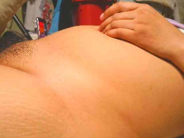 NaughtyWetPieXx webcam