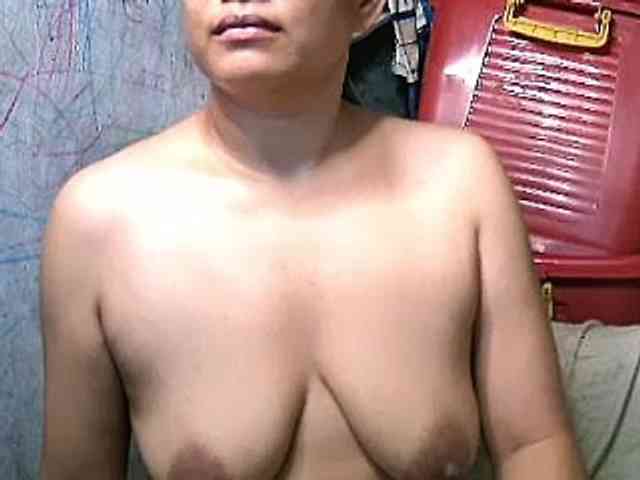 NaughtyWetPieXx webcam