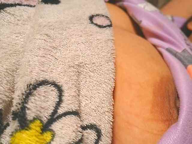 NaughtyWetPieXx webcam