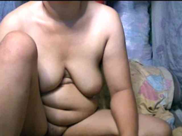 NaughtyWetPieXx webcam