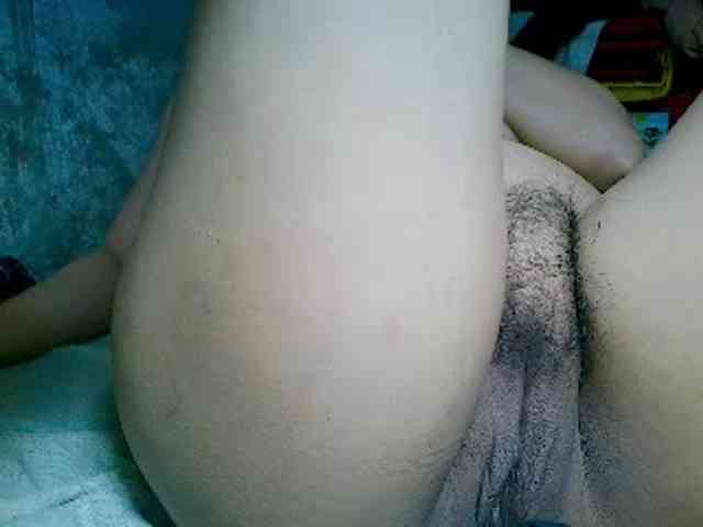 NaughtyWetPieXx webcam