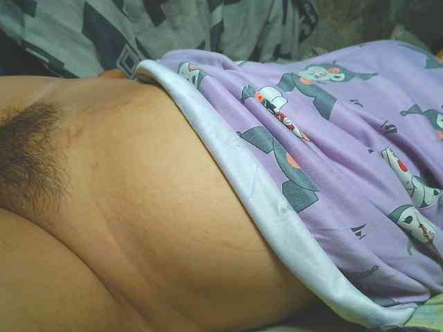 NaughtyWetPieXx webcam