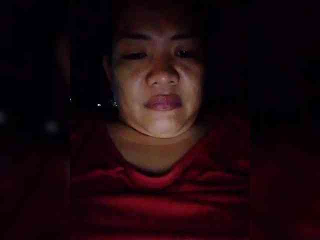 NaughtyWetPieXx webcam