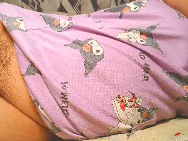 NaughtyWetPieXx webcam