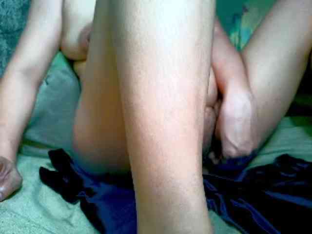 NaughtyWetPieXx webcam