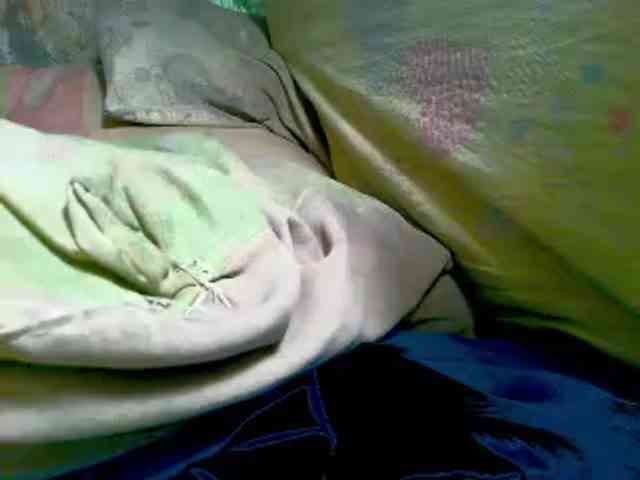 NaughtyWetPieXx webcam