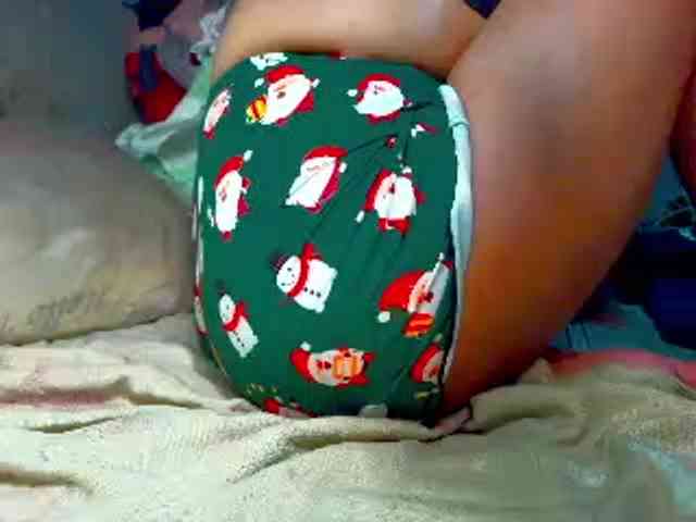 NaughtyWetPieXx webcam