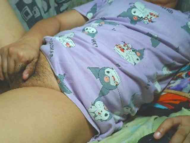 NaughtyWetPieXx webcam