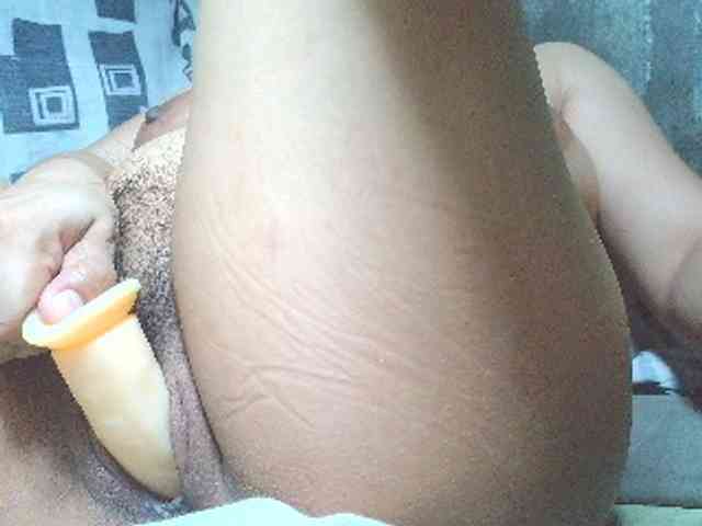 NaughtyWetPieXx webcam