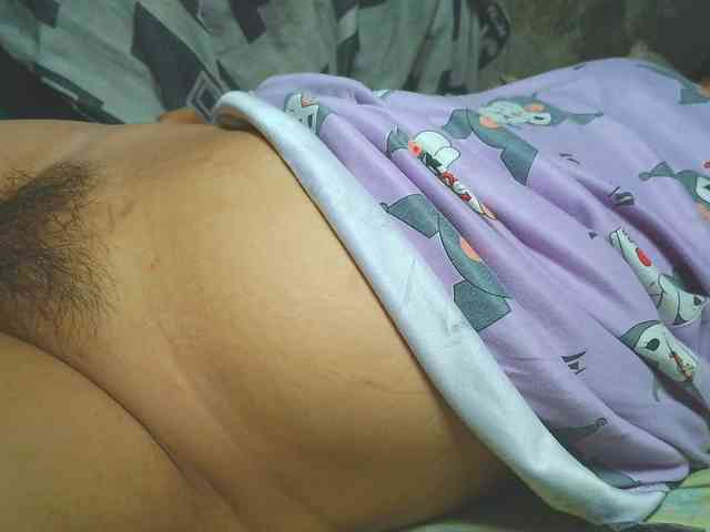 NaughtyWetPieXx webcam