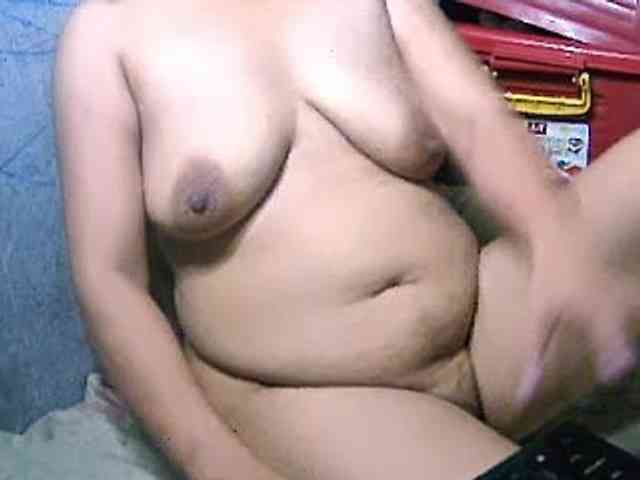 NaughtyWetPieXx webcam