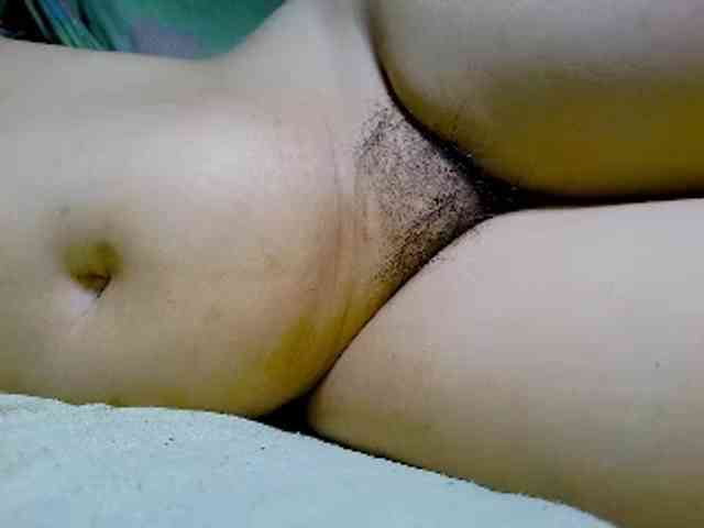 NaughtyWetPieXx webcam