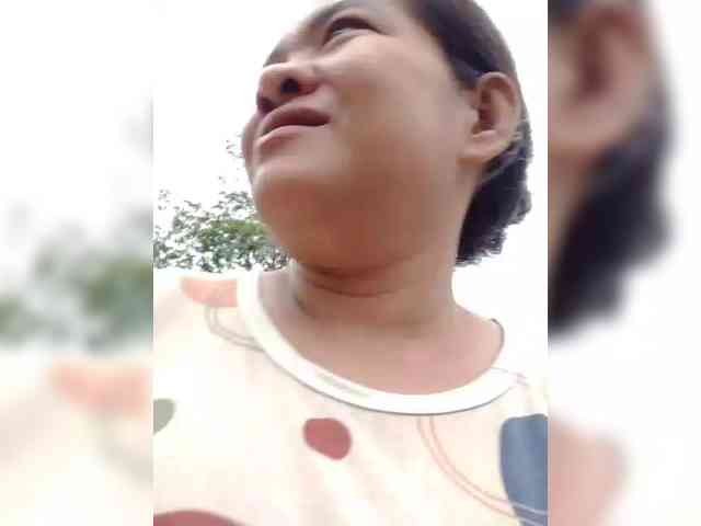 NaughtyWetPieXx webcam