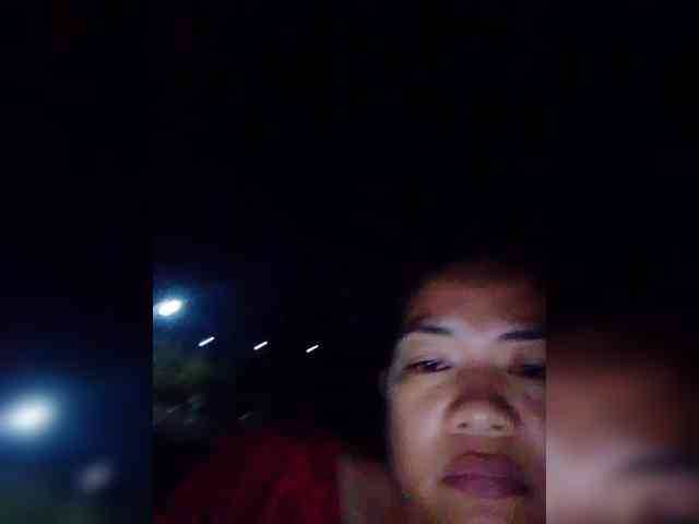 NaughtyWetPieXx webcam