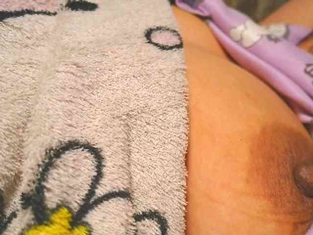 NaughtyWetPieXx webcam