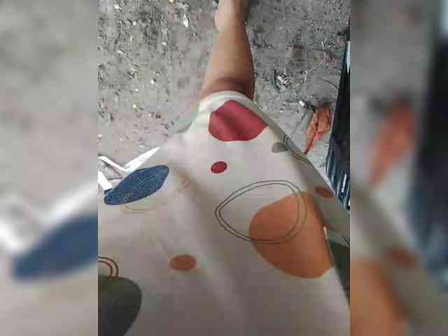 NaughtyWetPieXx webcam