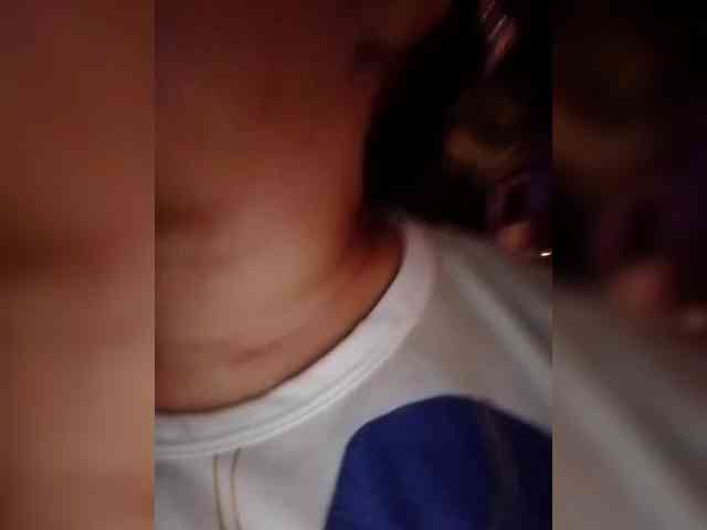 NaughtyWetPieXx webcam