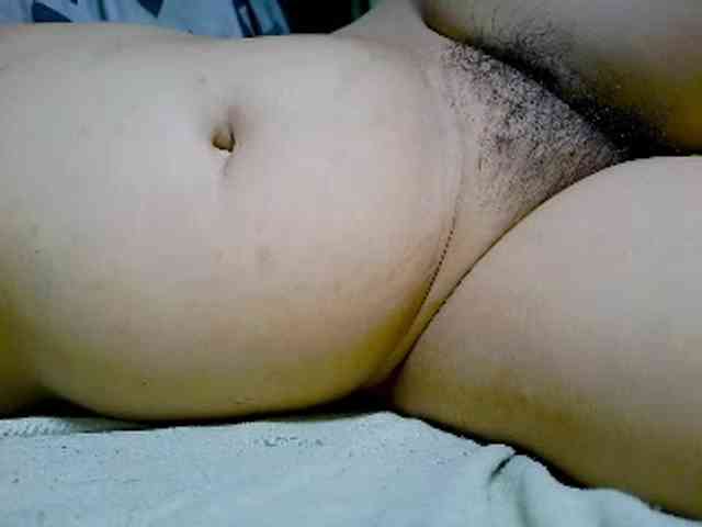NaughtyWetPieXx webcam