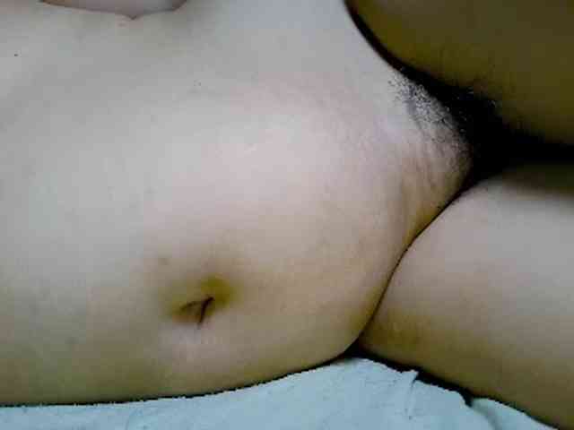 NaughtyWetPieXx webcam