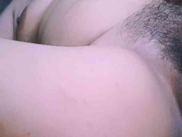 NaughtyWetPieXx Live Webcam on BongaCams