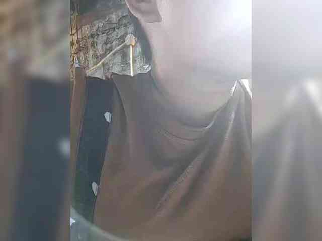 NaughtyWetPieXx webcam