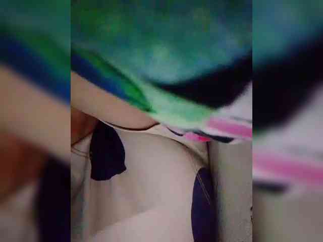 NaughtyWetPieXx webcam