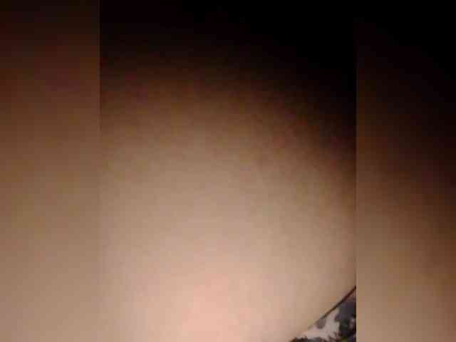 NaughtyWetPieXx webcam