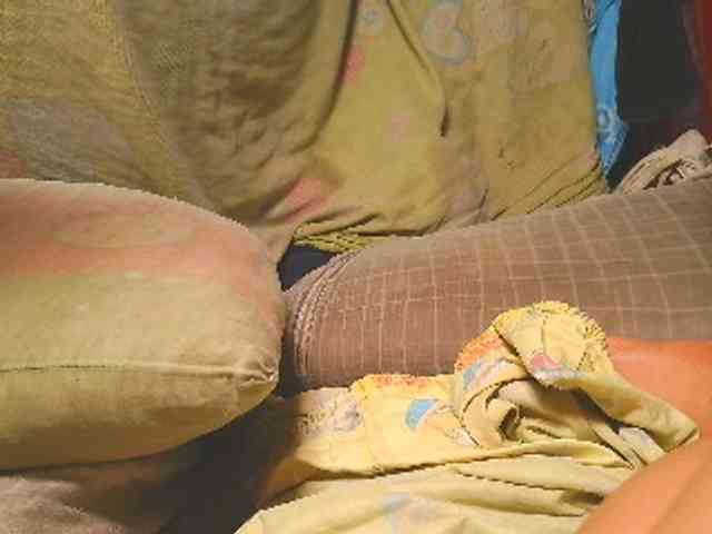 NaughtyWetPieXx webcam