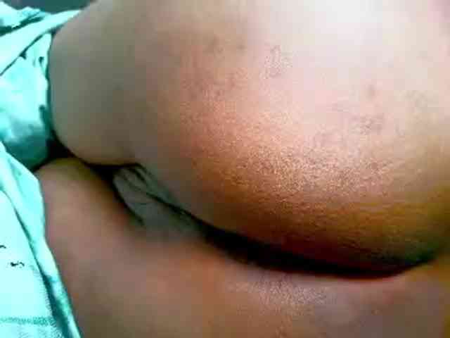 NaughtyWetPieXx webcam