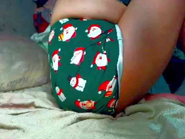 NaughtyWetPieXx webcam