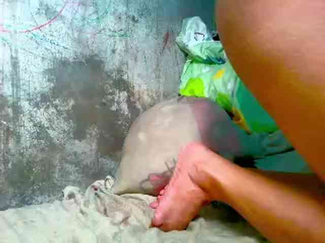 NaughtyWetPieXx webcam