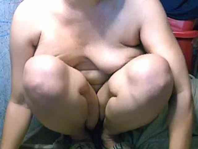 NaughtyWetPieXx webcam