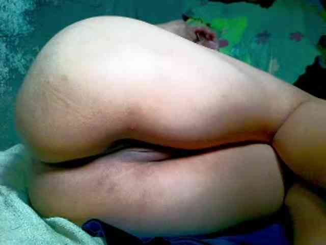 NaughtyWetPieXx webcam