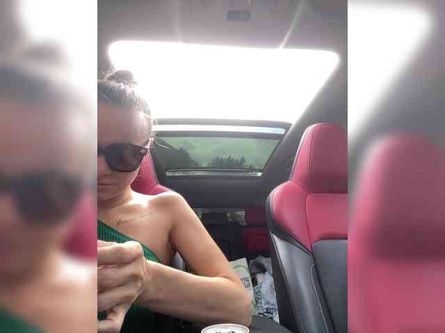 nude live YuGoVi