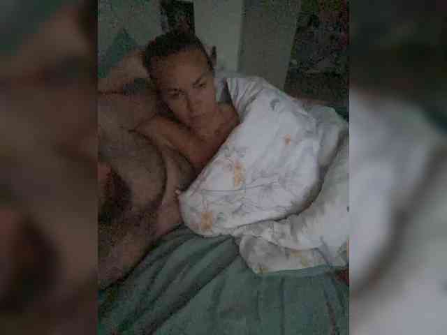 strip chat online YuGoVi