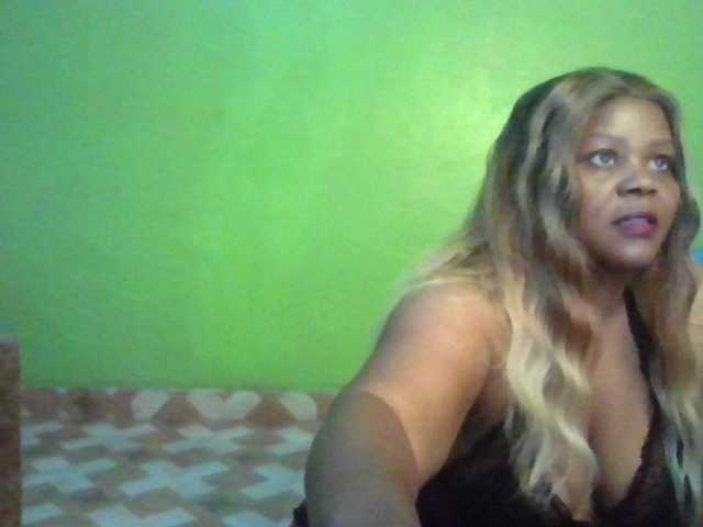 alarah274 webcam bongacams model stream image