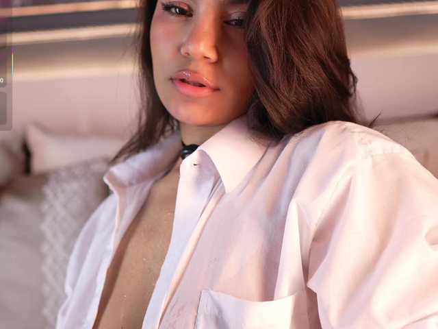 IvyEllis's BongaCams show and profile