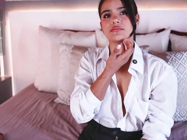 IvyEllis's BongaCams show and profile