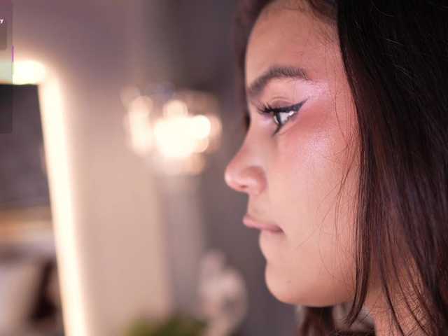 IvyEllis's BongaCams show and profile