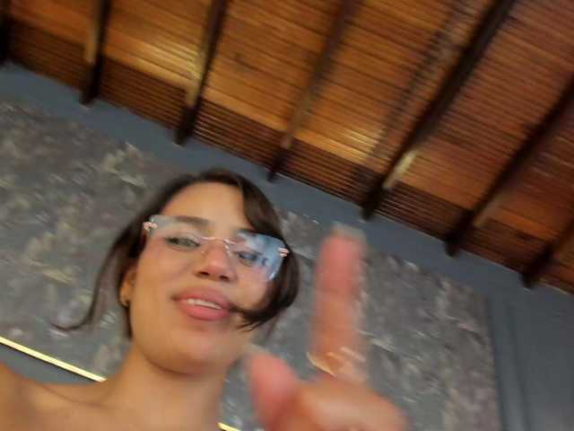 IvyEllis's BongaCams show and profile