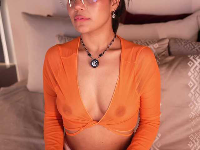 IvyEllis's BongaCams show and profile