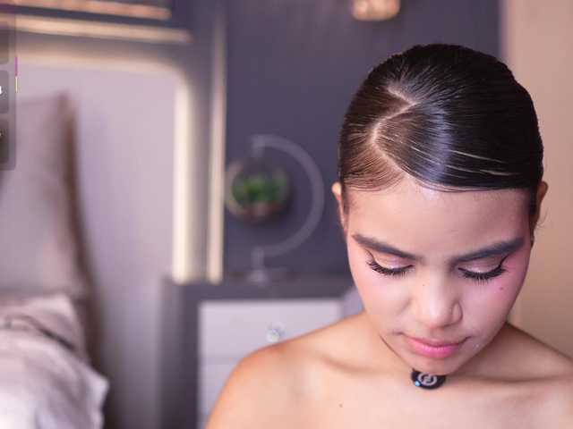 IvyEllis's BongaCams show and profile