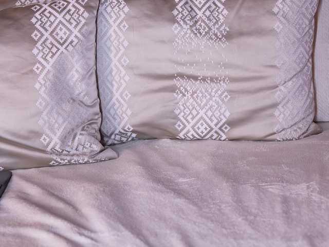 IvyEllis's BongaCams show and profile