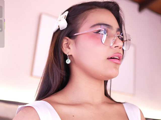 IvyEllis's BongaCams show and profile