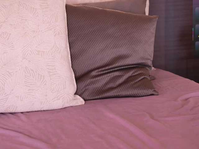 IvyEllis's BongaCams show and profile